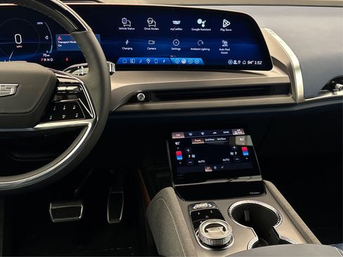 New 2026 Cadillac Vistiq Premium Luxury image 16