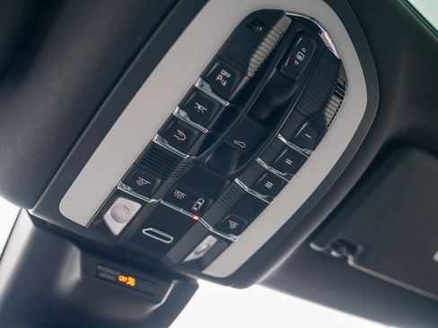 New 2026 Porsche Macan S image 22