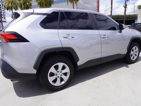 Used 2024 Toyota RAV4 LE FWD image 7