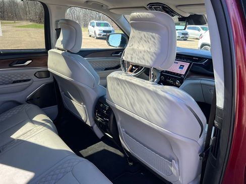 Used 2022 Jeep Grand Cherokee Summit w/ Adv Protech Group IV image 16