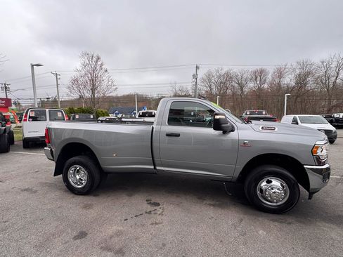 Used 2024 RAM 3500 Tradesman w/ Towing Technology Group image 5