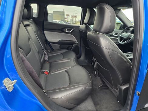 Used 2023 Jeep Compass Latitude image 15