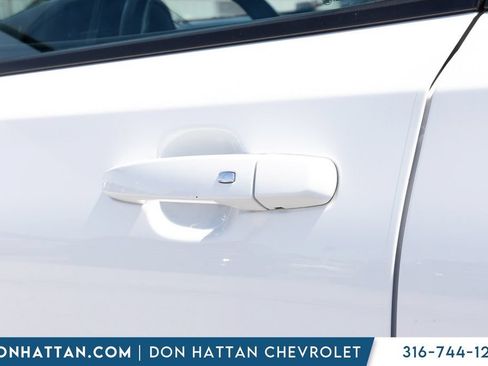 Used 2022 GMC Terrain SLT AWD/4WD image 30