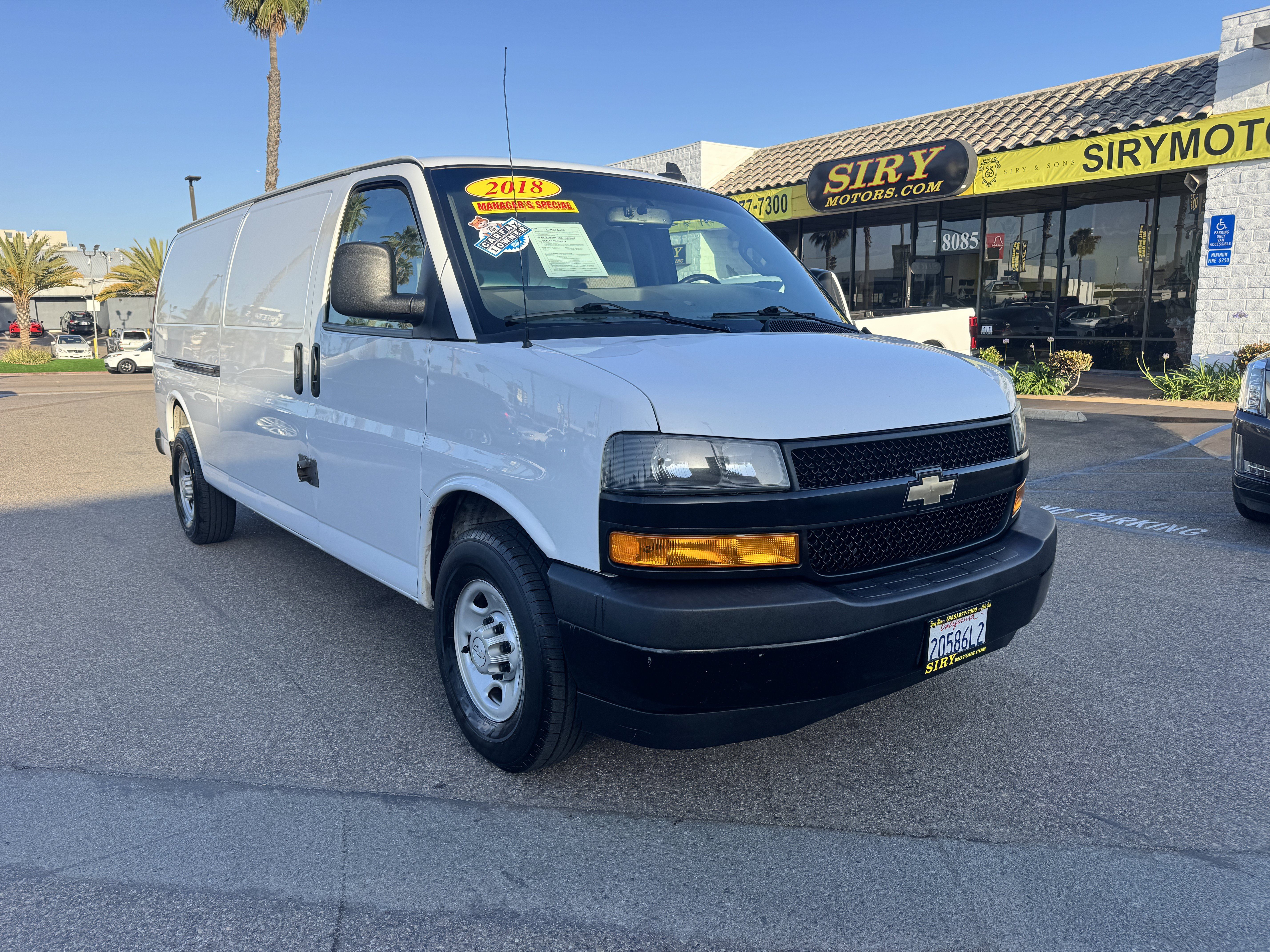 Used 2018 Chevrolet Express 3500 Extended w/ Driver Convenience Package RWD image 1