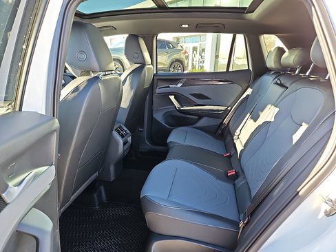 New 2026 Volkswagen Tiguan SE R-Line image 10