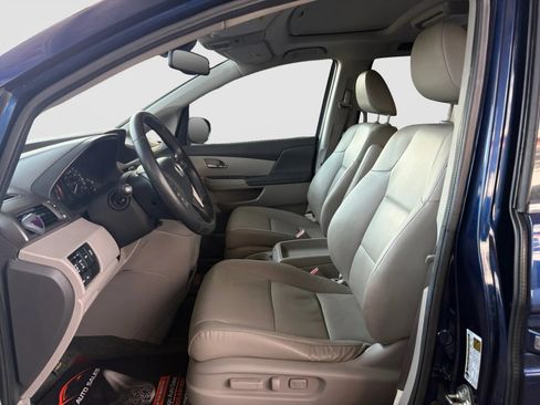 Used 2016 Honda Odyssey Touring Elite image 12