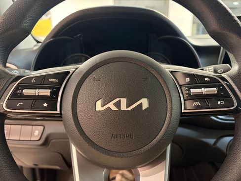 Used 2024 Kia Forte LXS image 25