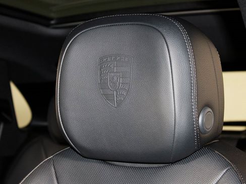 New 2026 Porsche Cayenne image 20