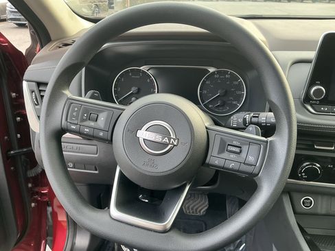 Used 2023 Nissan Rogue S AWD/4WD image 14