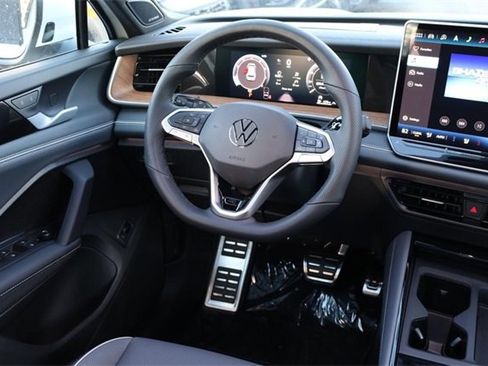 New 2026 Volkswagen Tiguan SEL R-Line image 26