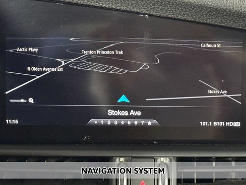 Used 2018 Alfa Romeo Giulia AWD image 3