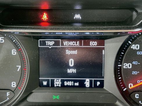 Used 2023 Chevrolet TrailBlazer LT w/ Convenience Package AWD/4WD image 3