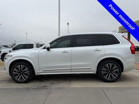 Used 2025 Volvo XC90 T8 Plus w/ Protection Package Premier image 10