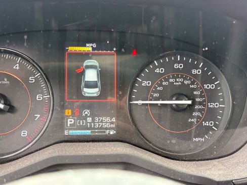 Used 2020 Subaru Crosstrek 2.0i Premium w/ Moonroof Package 2 AWD/4WD image 11