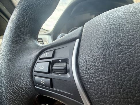 Used 2017 BMW 330i Sedan image 19