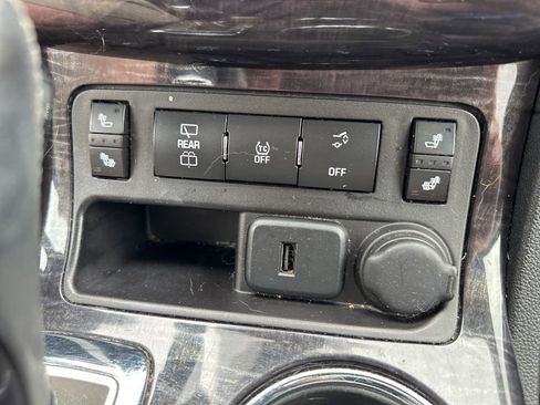 Used 2017 Buick Enclave Leather FWD image 26