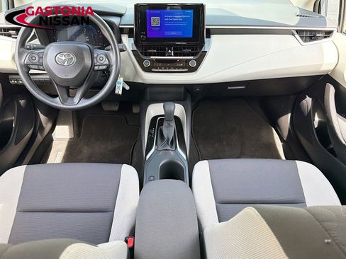 Used 2026 Toyota Corolla LE FWD image 5