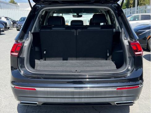 Used 2021 Volkswagen Tiguan SE FWD image 5