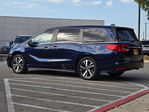 Certified 2022 Honda Odyssey Touring image 5