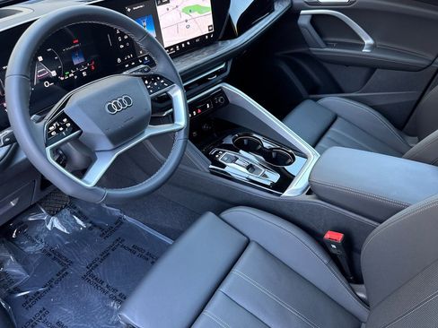 New 2025 Audi Q5 2.0T Premium Plus image 7