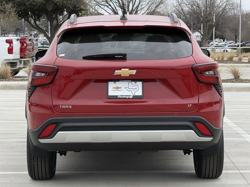 New 2026 Chevrolet Trax LT w/ Driver Confidence Package image 5