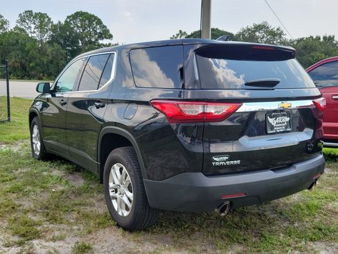 Used 2020 Chevrolet Traverse LS FWD image 3