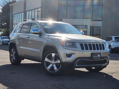 Used 2014 Jeep Grand Cherokee Limited w/ Trailer Tow Group IV image 33