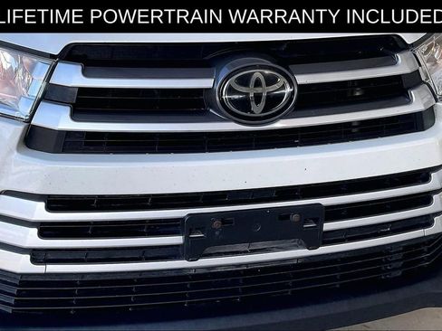 Used 2019 Toyota Highlander XLE image 37
