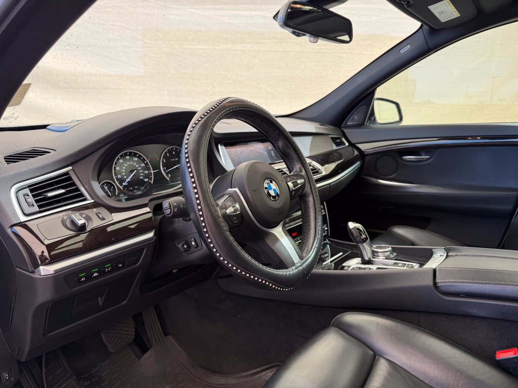 Used 2017 BMW 535i Gran Turismo RWD image 12