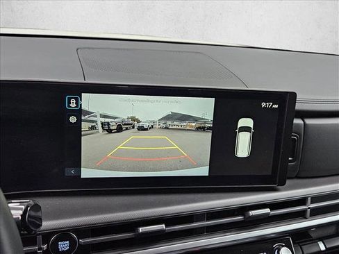 Certified 2025 Hyundai Santa Fe SEL image 18