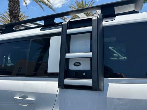 Used 2023 Land Rover Defender 110 S AWD/4WD image 8