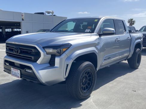Used 2024 Toyota Tacoma SR5 image 8