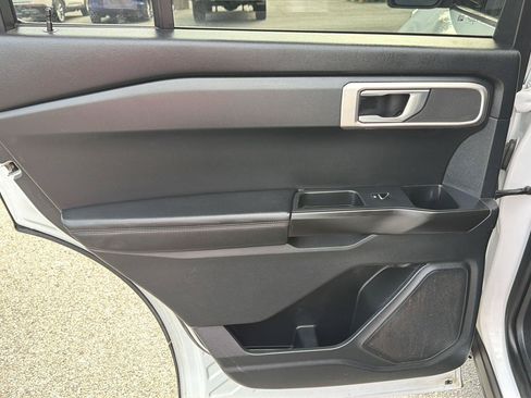 Used 2020 Ford Explorer 2WD image 17