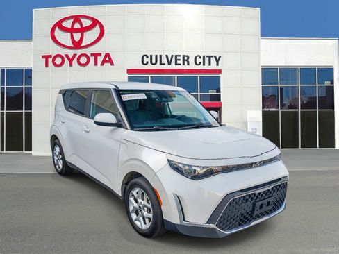 Used 2023 Kia Soul LX w/ Option Group 015 image 1