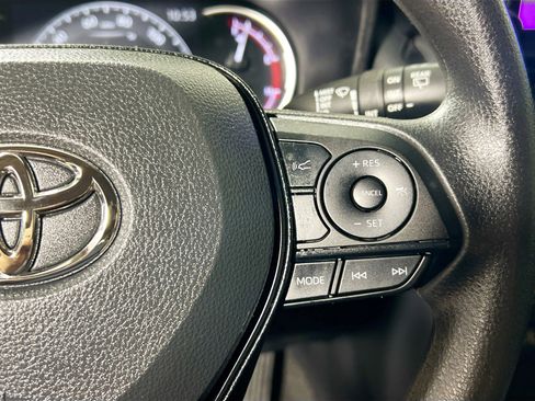 Used 2024 Toyota RAV4 XLE FWD image 19