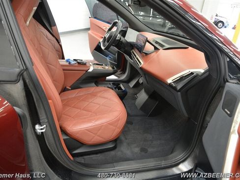 Used 2023 BMW iX xDrive50 w/ Premium Package AWD/4WD image 18