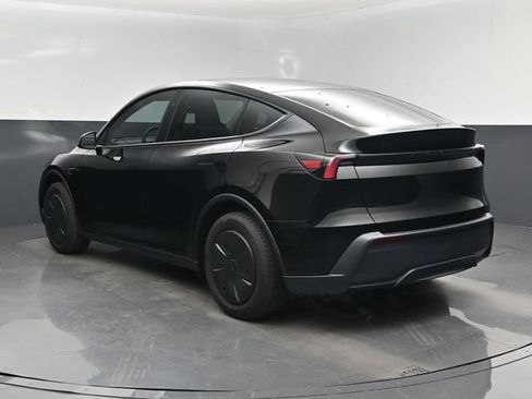 Used 2026 Tesla Model Y 2WD image 4
