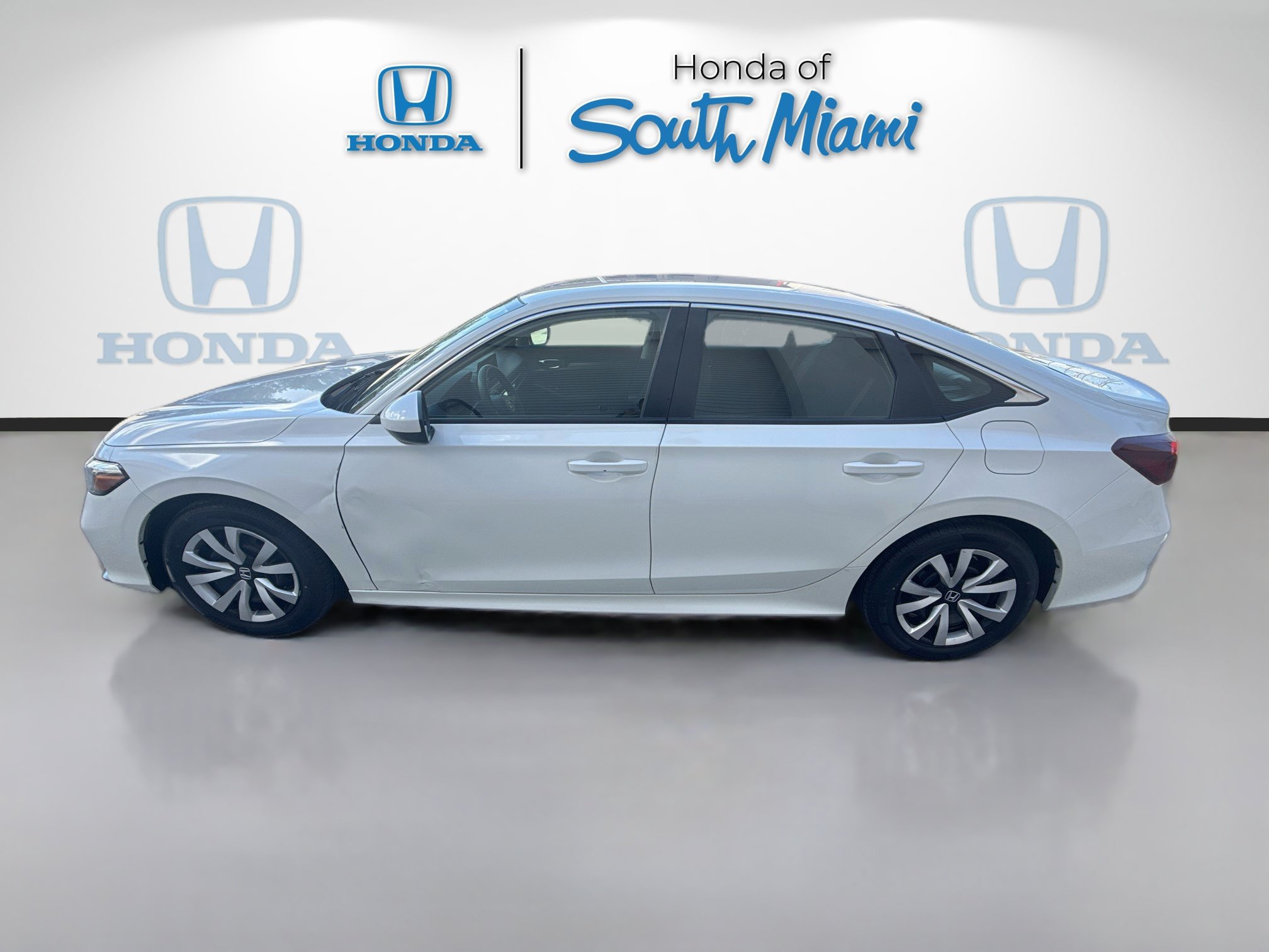 Used 2025 Honda Civic LX image 4