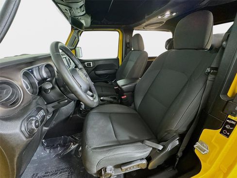 Used 2020 Jeep Wrangler Sport AWD/4WD image 12