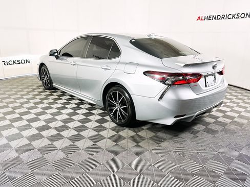 Used 2021 Toyota Camry SE image 5