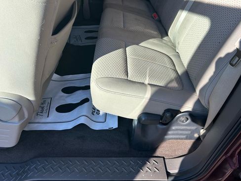 Used 2010 Ford F150 XLT image 9