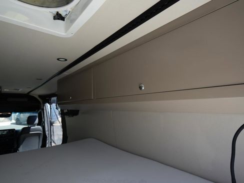 Used 2020 Mercedes-Benz Sprinter 2500 image 19