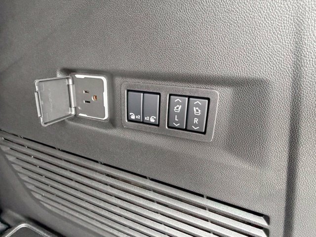 New 2026 GMC Yukon Denali w/ LPO, Floor Liner Package AWD/4WD image 27