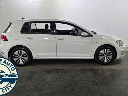 Used 2019 Volkswagen e-Golf SE w/ Driver Assistance Package image 8