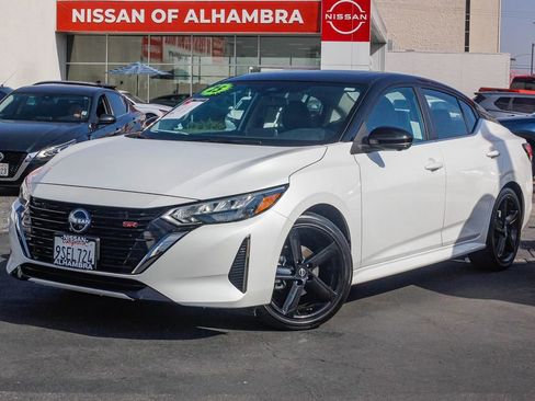 Certified 2025 Nissan Sentra SR w/ SR Premium Package image 2