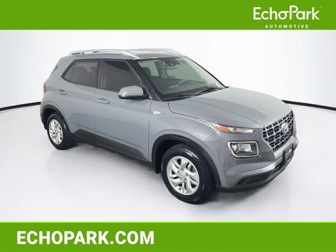 Used 2020 Hyundai Venue SEL FWD image 1