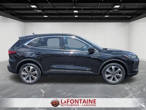 Used 2024 Ford Escape Platinum AWD/4WD image 6