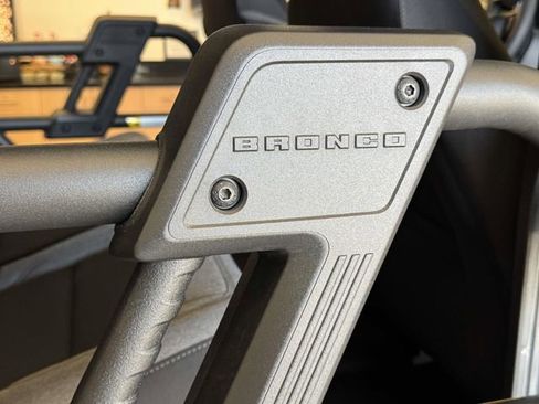 New 2025 Ford Bronco 4-Door image 9