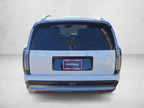 New 2026 Hyundai Ioniq 9 Limited image 8