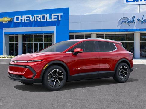 New 2026 Chevrolet Equinox EV LT image 3